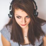 Jak wybrać dobre słuchawki? Poznaj ich rodzaje
